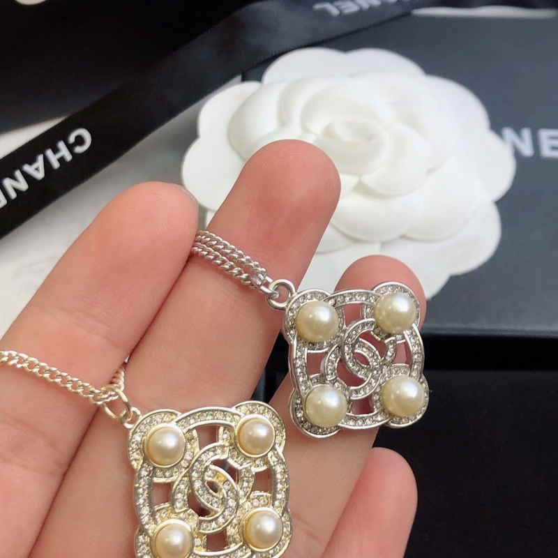 Ch*el necklaces